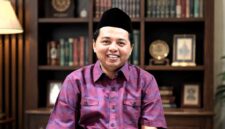 Ketua Umum Netra Bakti Indonesia (NBI), HRM Khalilur R. Abdullah Sahlawiy (Gus Lilur), menilai sinergi Kejaksaan Agung dan Polri semakin kuat di tengah proses hukum yang menyeret mantan Jampidsus Febrie Andriansyah, (Fia Rahma/Liputansatu.id)