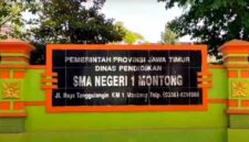 SMA Negeri 1 Montong, Kabupaten Tuban. Sekolah ini menjadi sorotan setelah muncul dugaan penarikan biaya seragam sebesar Rp1,45 juta kepada wali murid di tengah larangan Pemerintah Provinsi Jawa Timur terkait pungutan wajib untuk pengadaan seragam, (Assayid Annazili/Liputansatu.id).