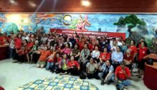Suasana penuh kebersamaan usai musyawarah umat anggota Tempat Ibadah Tri Dharma (TITD) Kwan Sing Bio Tuban, Senin (20/07/2026), (Assayid Annazili/Liputansatu.id).