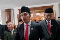 Bupati Tuban, Aditya Halindra Faridzky (tengah) didampingi Wakil Bupati Tuban, Joko Sarwono (kiri), dan Sekda Tuban, Budi Wiyana (kanan).