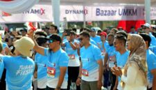 Dynamix Fun Run SBI Pabrik Tuban diikuti ratusan peserta dari pemerintah, masyarakat, karyawan, mitra usaha, dan UMKM lokal, (Assayid Annazili/Liputansatu.id).