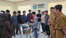 Warga mengikuti program pelatihan sablon (gambar : ist.)