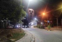Gedung utama PT SIG Tuban tampak malam hari (gambar : Assa Annazili)