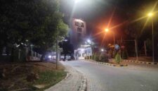 Gedung utama PT SIG Tuban tampak malam hari (gambar : Assa Annazili)